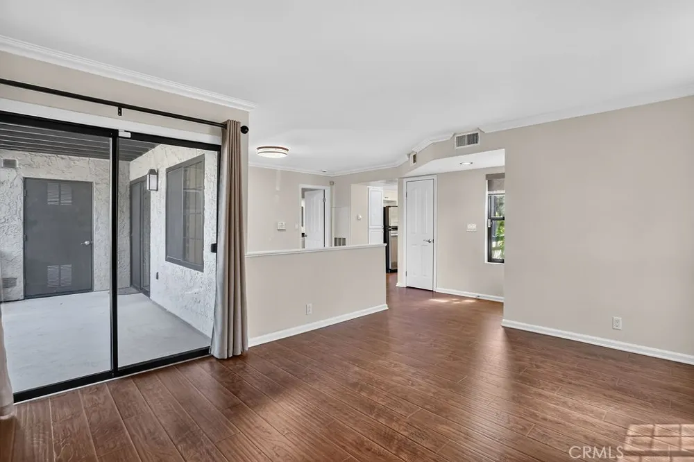 25661 Indian Hill #F Laguna Hills, CA 92653
