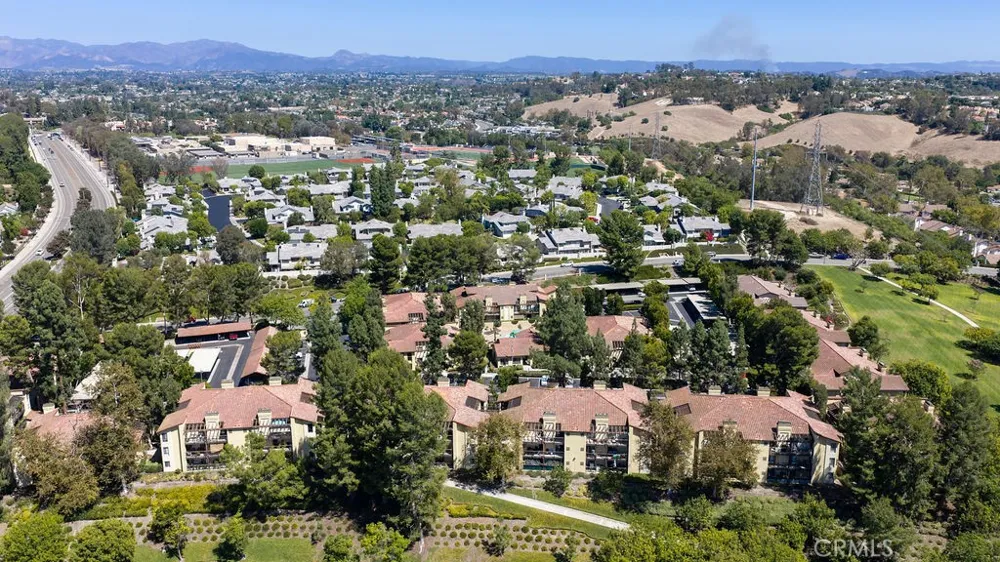 25661 Indian Hill #F Laguna Hills, CA 92653