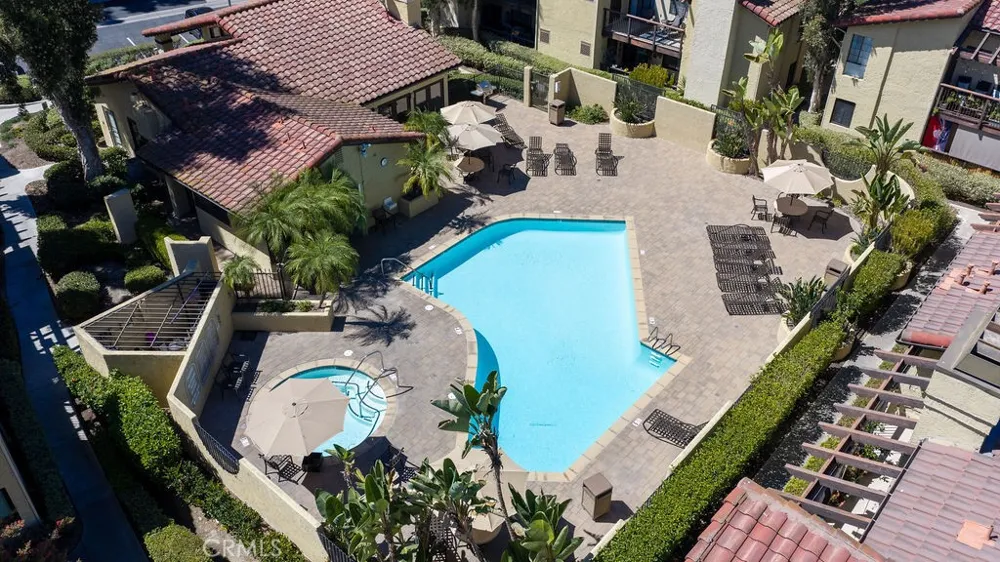 25661 Indian Hill #F Laguna Hills, CA 92653