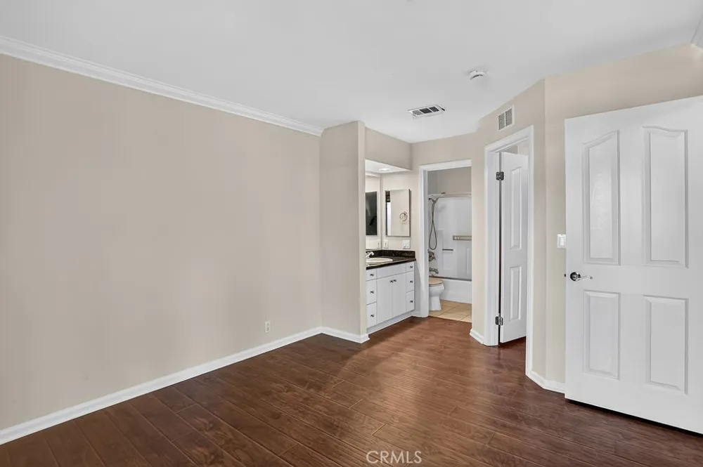 25661 Indian Hill #F Laguna Hills, CA 92653