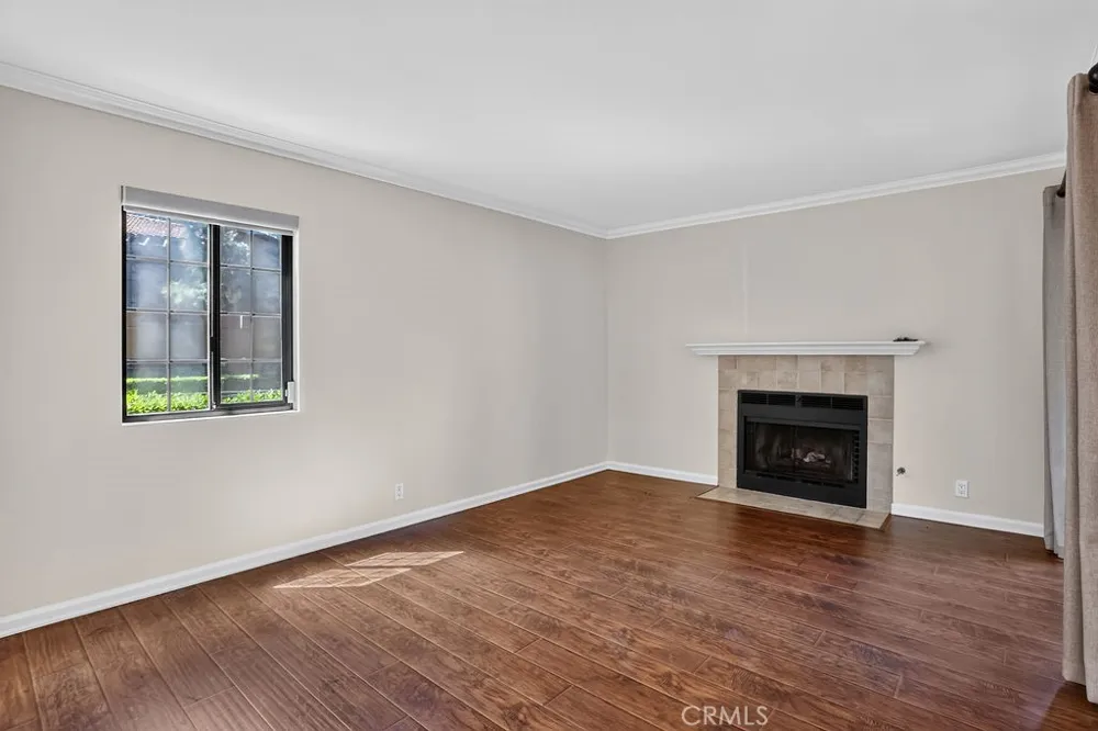 25661 Indian Hill #F Laguna Hills, CA 92653