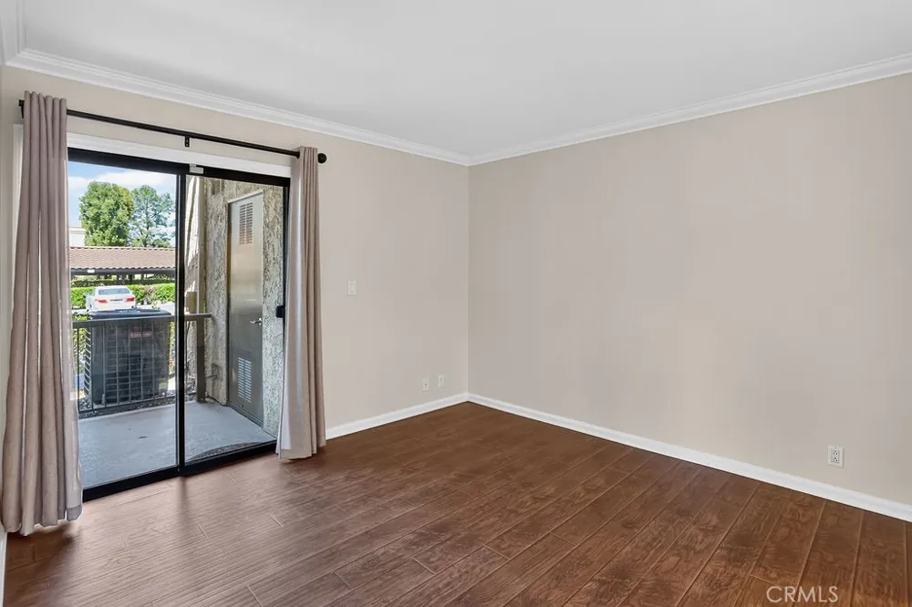 25661 Indian Hill #F Laguna Hills, CA 92653