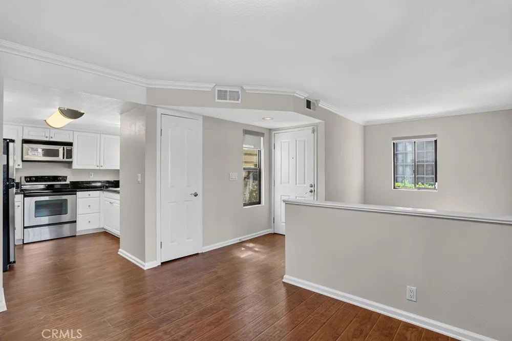 25661 Indian Hill #F Laguna Hills, CA 92653