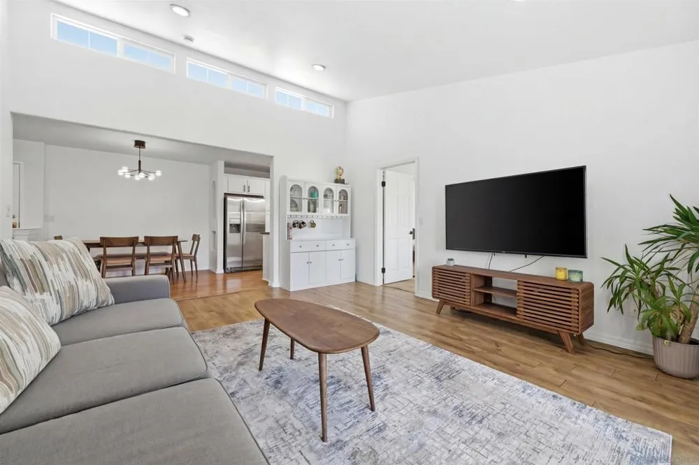5055 Collwood #320 San Diego, CA 92115