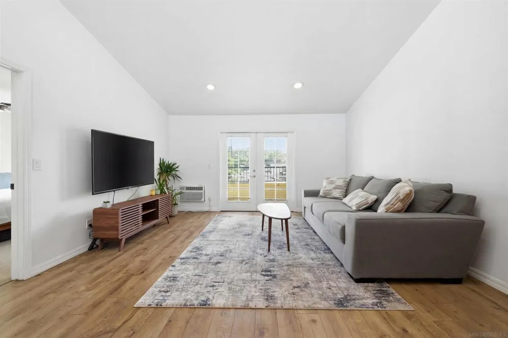 5055 Collwood #320 San Diego, CA 92115