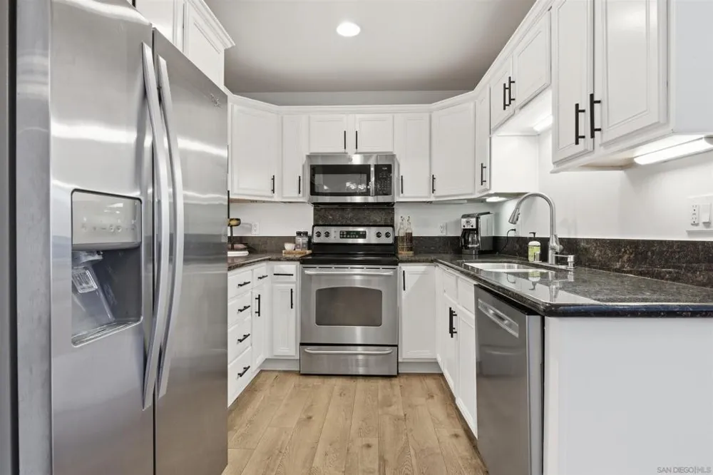 5055 Collwood #320 San Diego, CA 92115