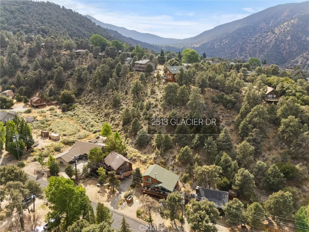 2513 Glacier Drive Frazier Park, CA 93225