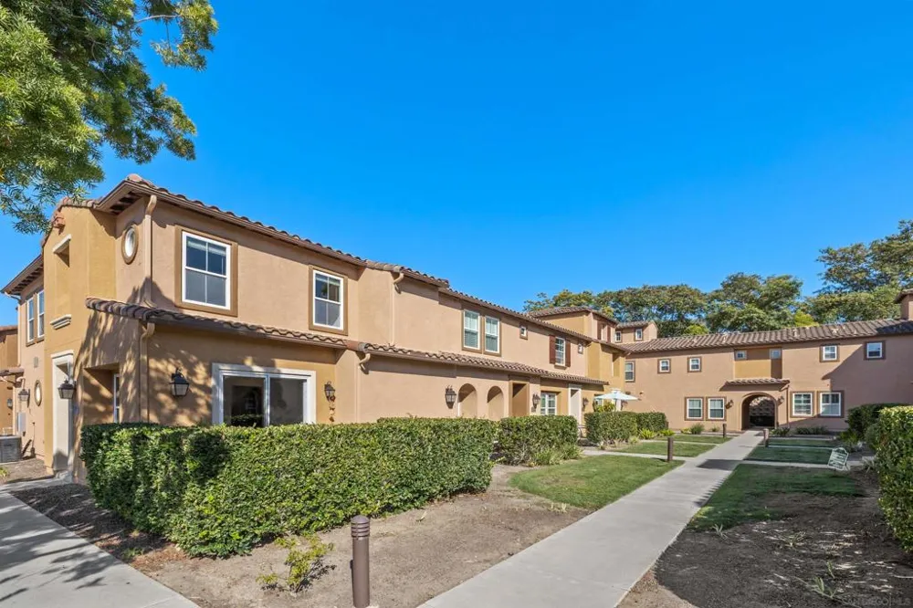 17007 Camino Marcilla #8 San Diego, CA 92127