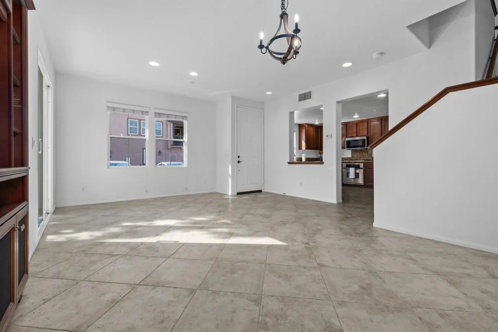 17007 Camino Marcilla #8 San Diego, CA 92127