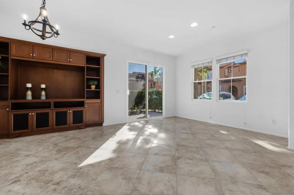 17007 Camino Marcilla #8 San Diego, CA 92127