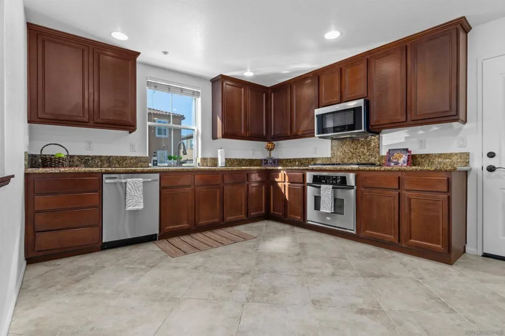17007 Camino Marcilla #8 San Diego, CA 92127