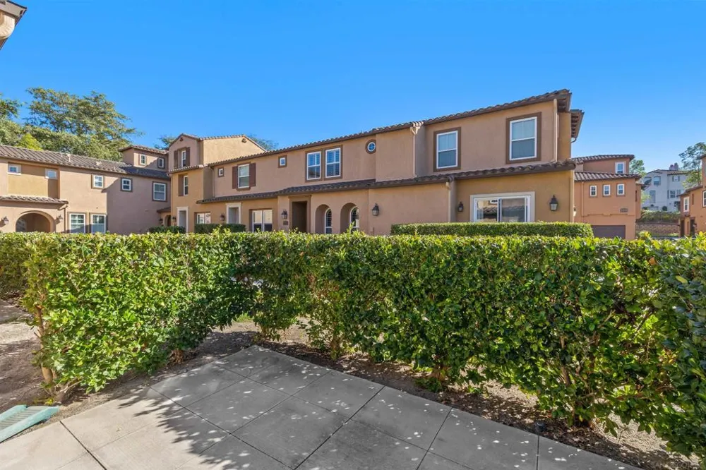 17007 Camino Marcilla #8 San Diego, CA 92127
