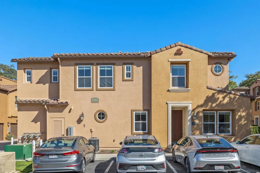 17007 Camino Marcilla #8 San Diego, CA 92127
