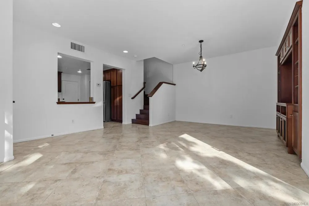 17007 Camino Marcilla #8 San Diego, CA 92127