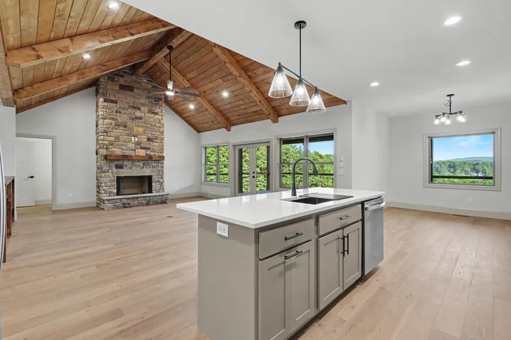 1306 Ramey Mountain Road Hiawassee, GA 30546