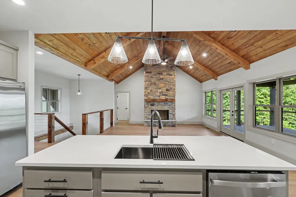 1306 Ramey Mountain Road Hiawassee, GA 30546
