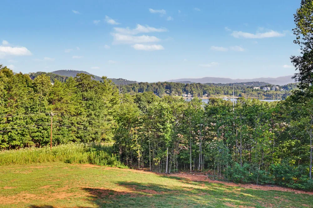 1306 Ramey Mountain Road Hiawassee, GA 30546