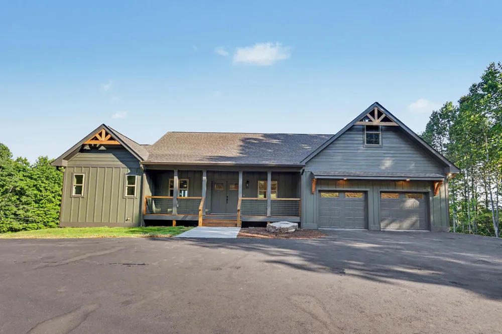 1306 Ramey Mountain Road Hiawassee, GA 30546
