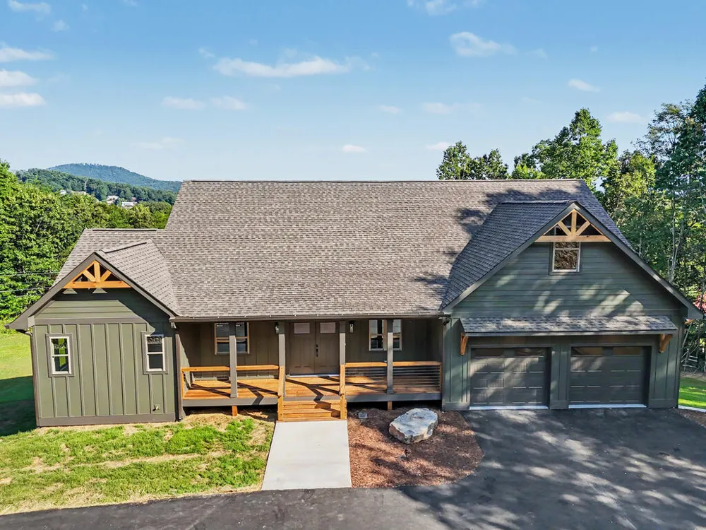 1306 Ramey Mountain Road Hiawassee, GA 30546
