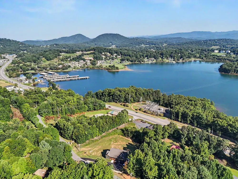 1306 Ramey Mountain Road Hiawassee, GA 30546