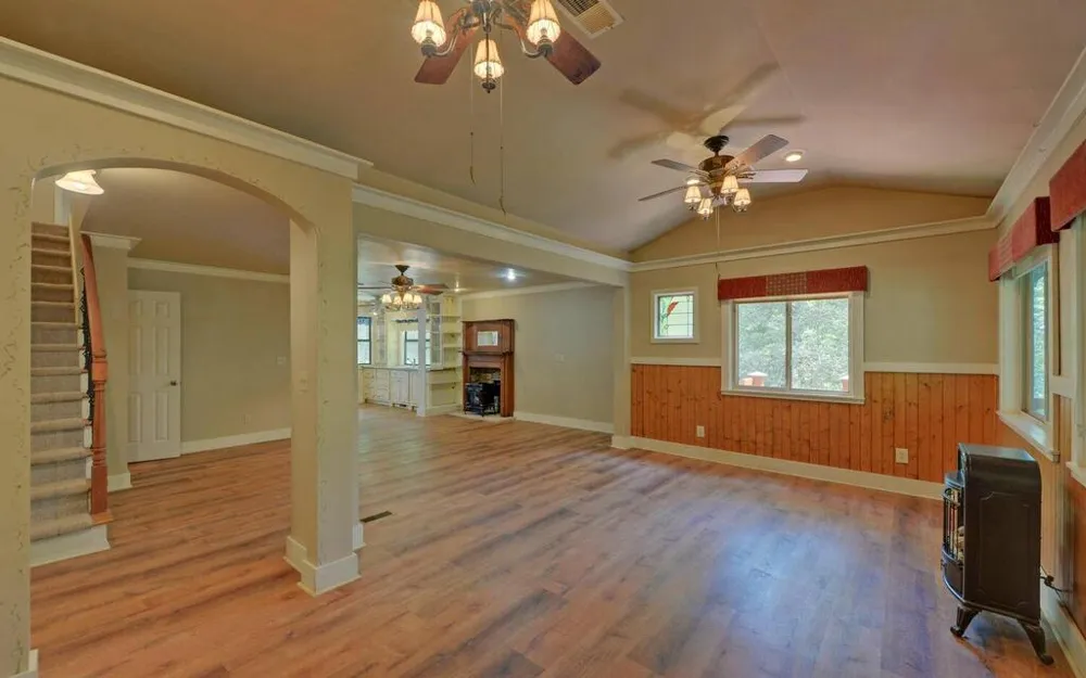 999 Old Mill Road Mineral Bluff, GA 30559