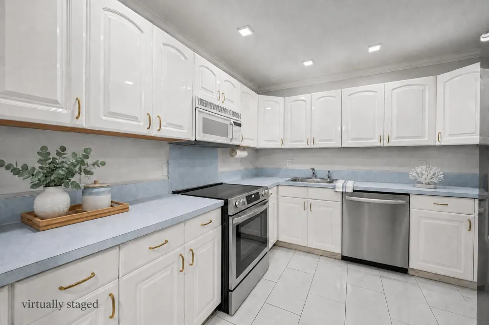 22615 SW 66th Avenue #208 Boca Raton, FL 33428