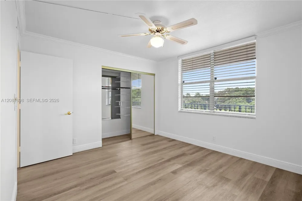 27 Abbey Ln #403 Delray Beach, FL 33446