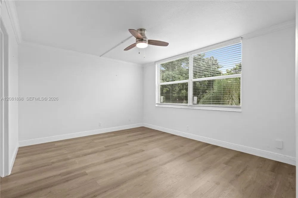 27 Abbey Ln #403 Delray Beach, FL 33446