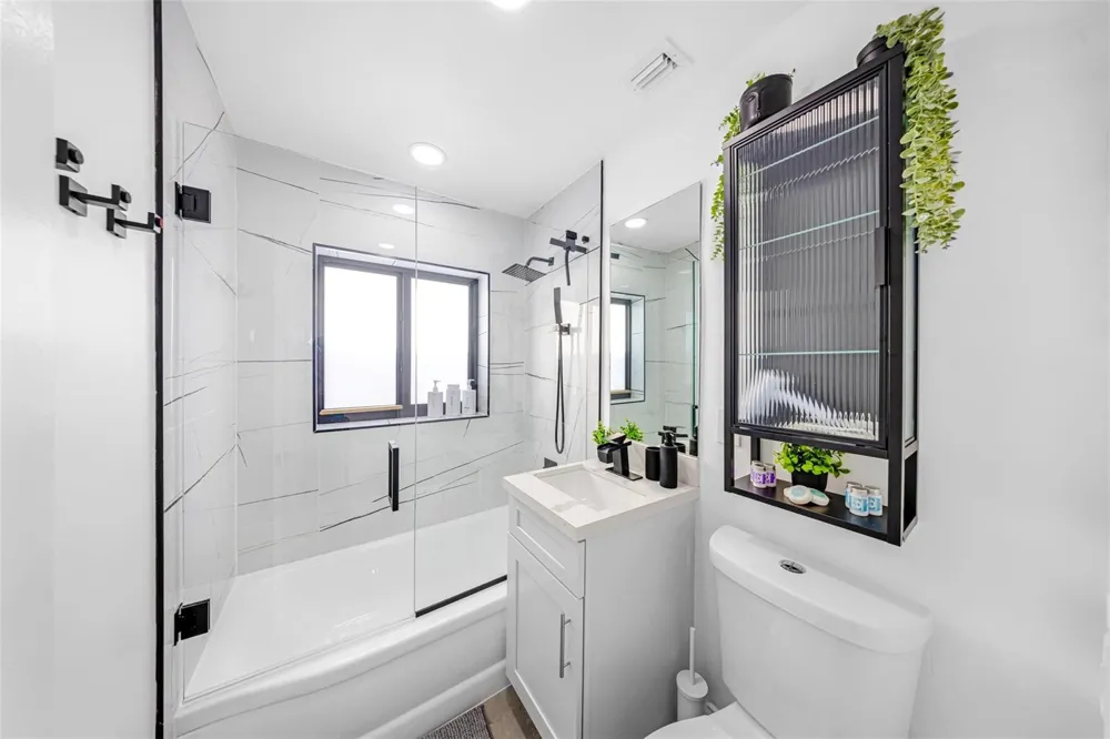 2925 NE 1ST AVENUE Wilton Manors, FL 33334
