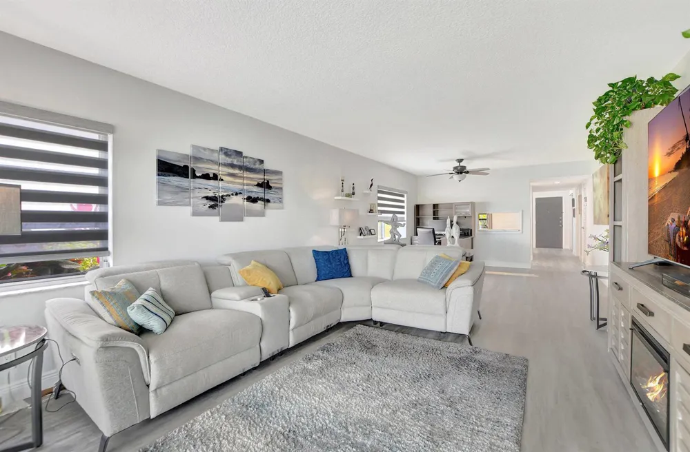 13865 Royal Palm Court Delray Beach, FL 33484