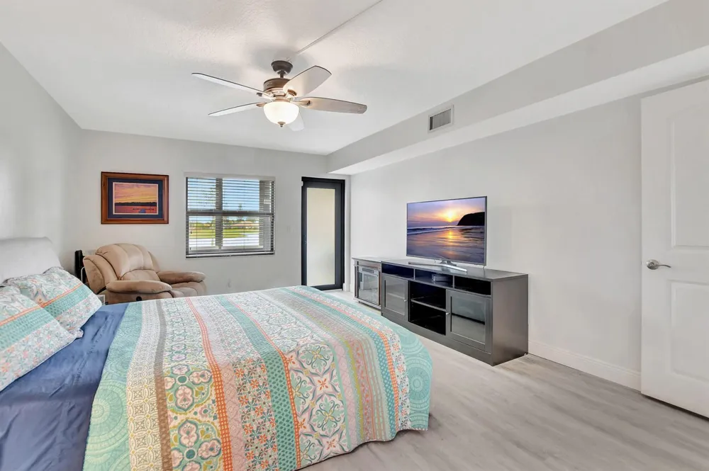 13865 Royal Palm Court Delray Beach, FL 33484