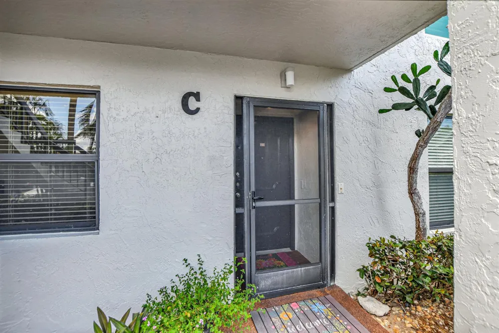 13865 Royal Palm Court Delray Beach, FL 33484