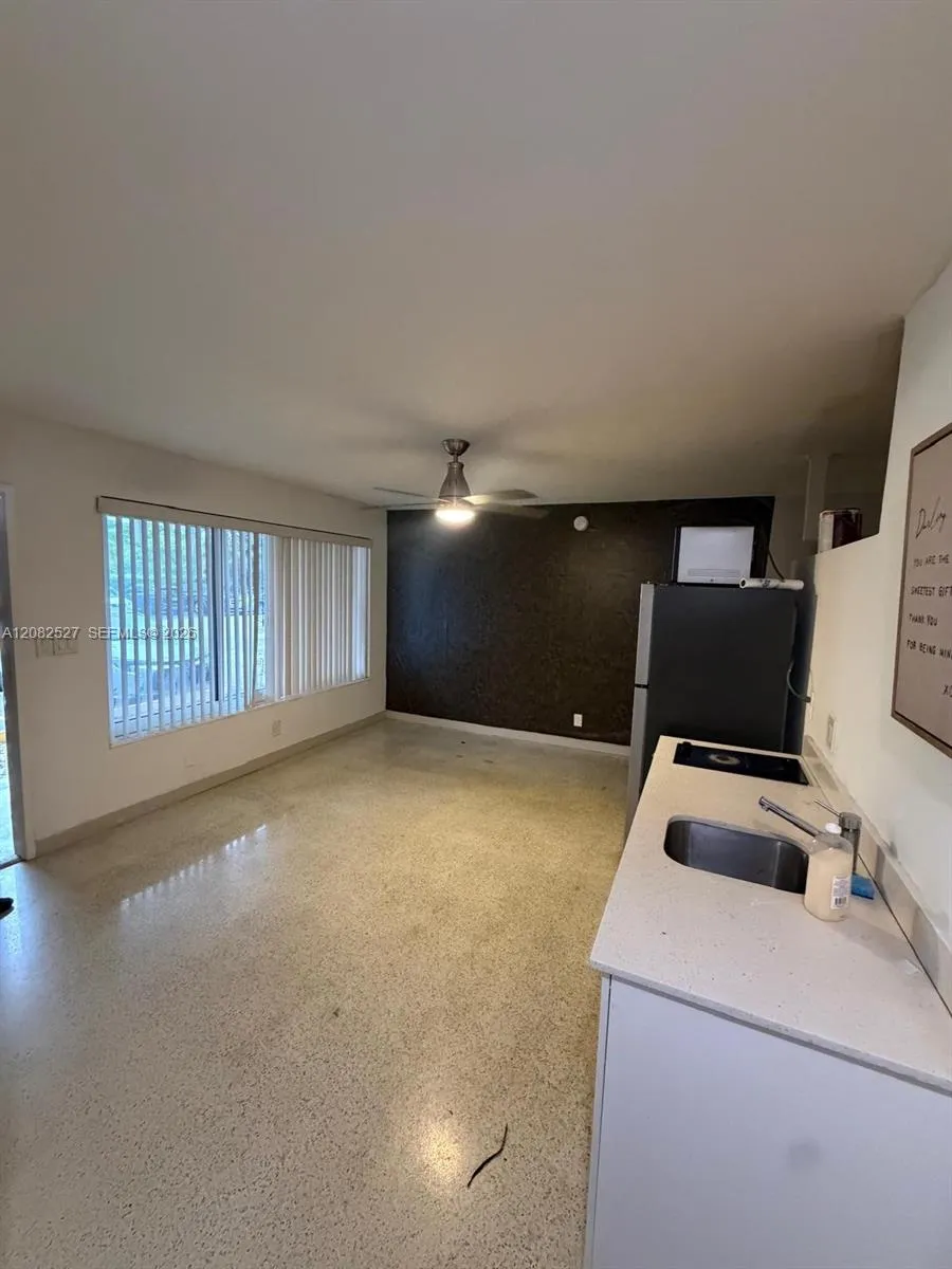 1100 NE 18th Ct #1-8 Fort Lauderdale, FL 33305