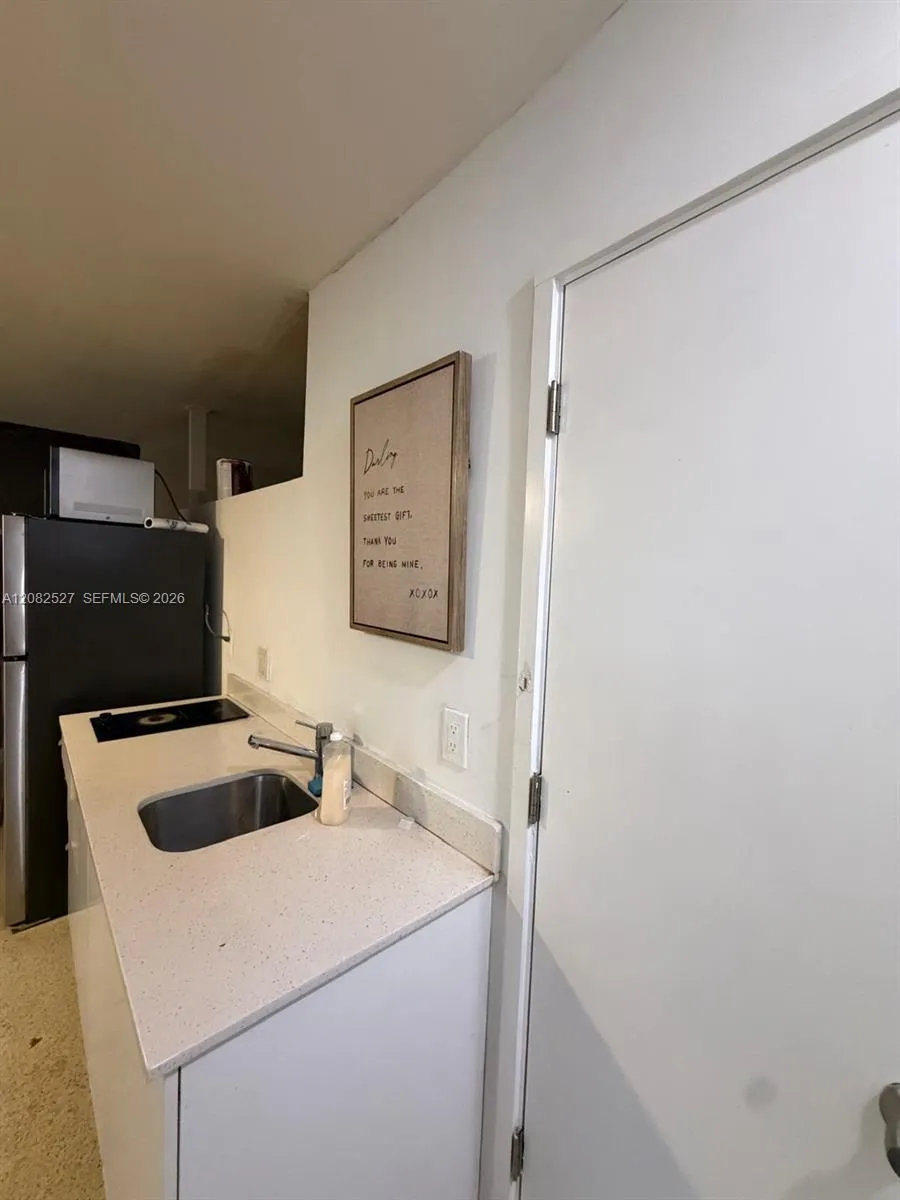 1100 NE 18th Ct #1-8 Fort Lauderdale, FL 33305