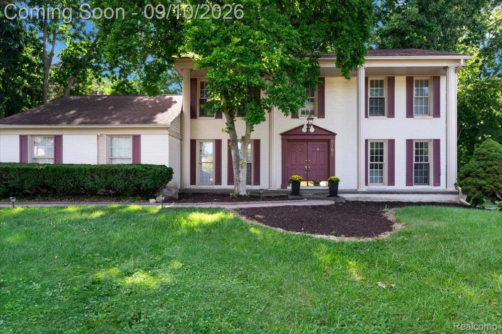 2196 Willow Leaf Drive Rochester Hills City, MI 48309