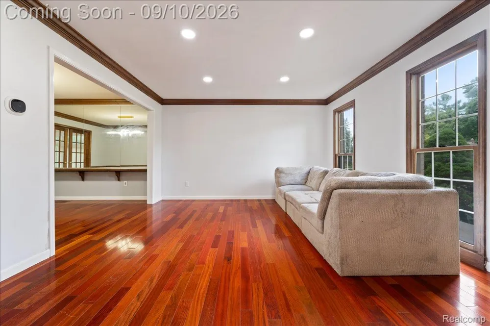 2196 Willow Leaf Drive Rochester Hills City, MI 48309