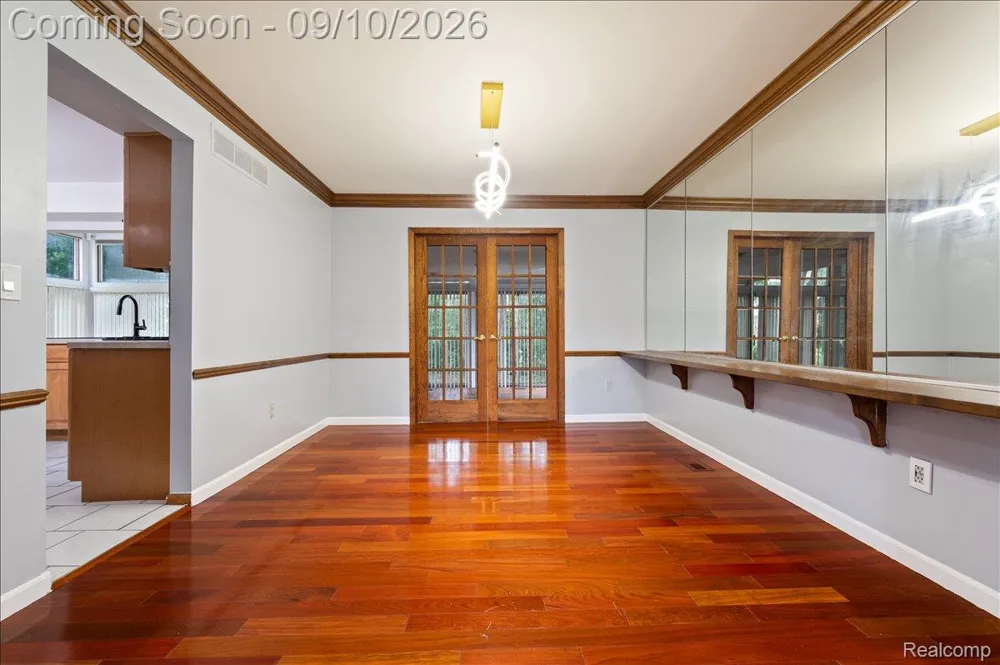 2196 Willow Leaf Drive Rochester Hills City, MI 48309