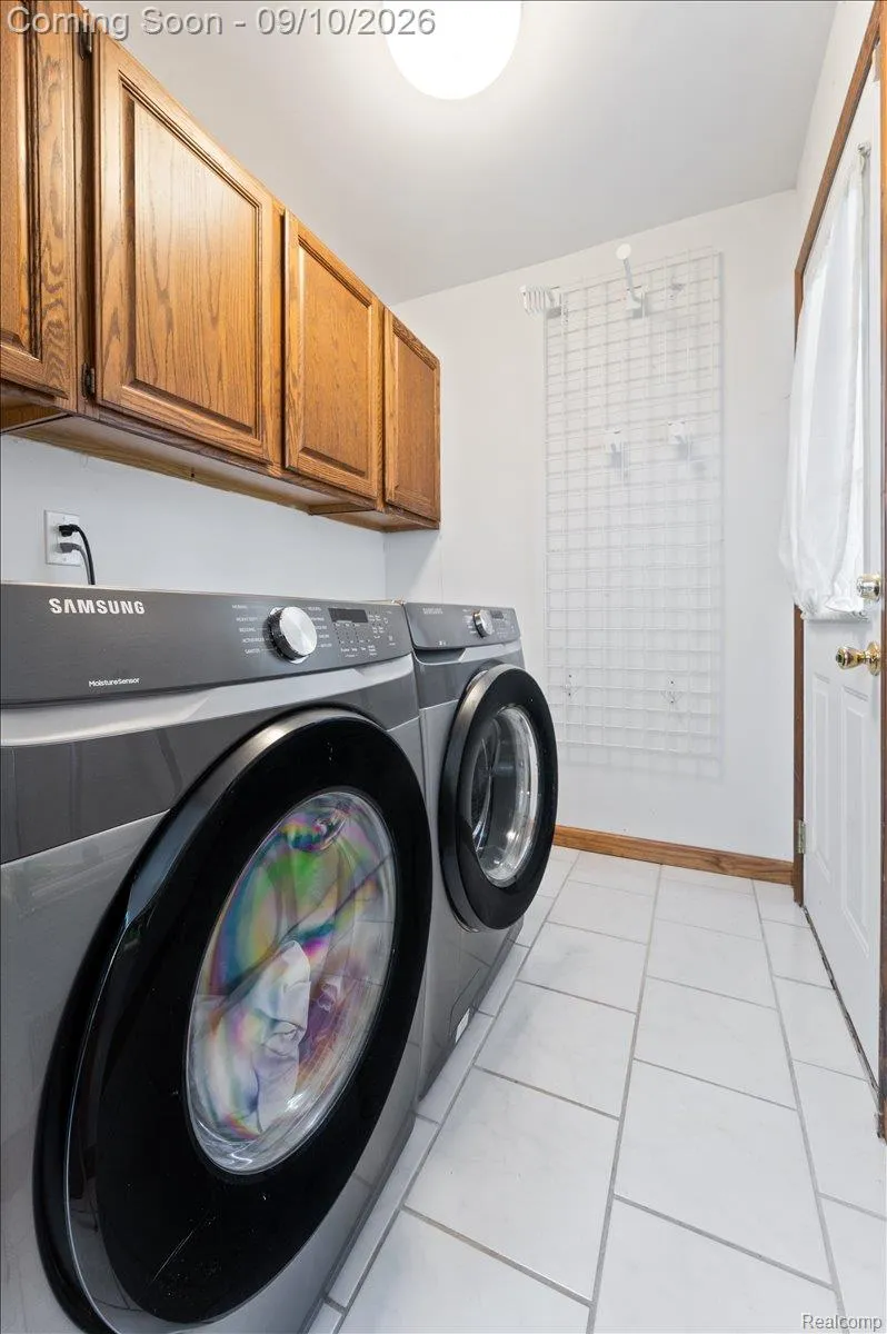 2196 Willow Leaf Drive Rochester Hills City, MI 48309
