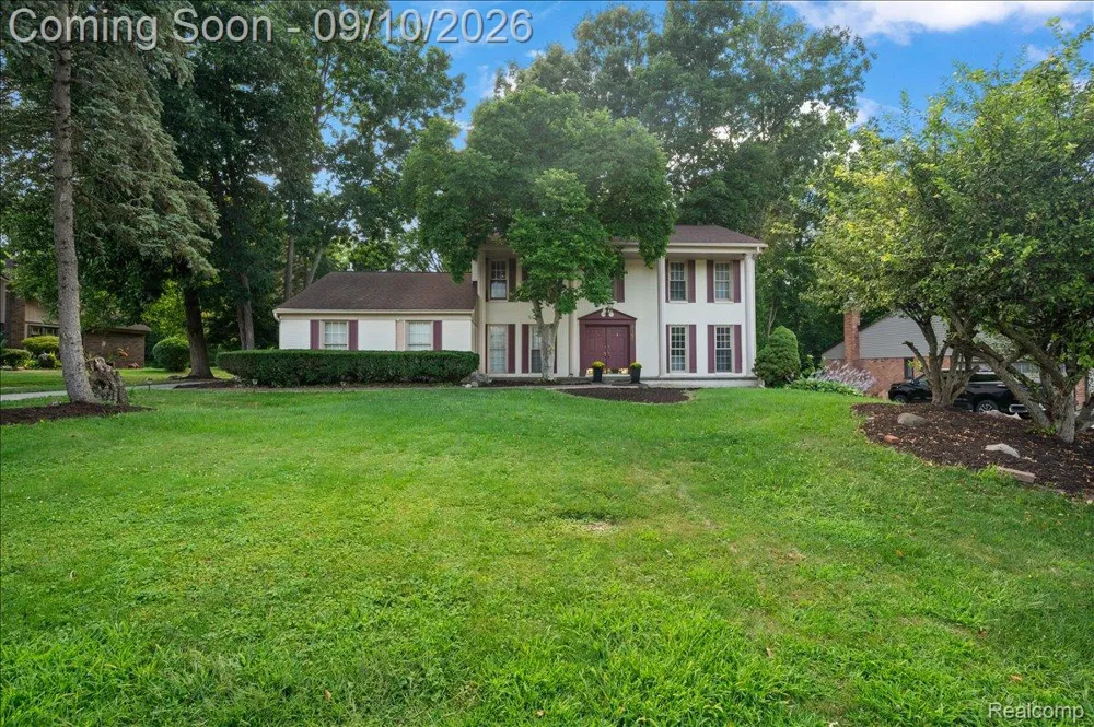 2196 Willow Leaf Drive Rochester Hills City, MI 48309