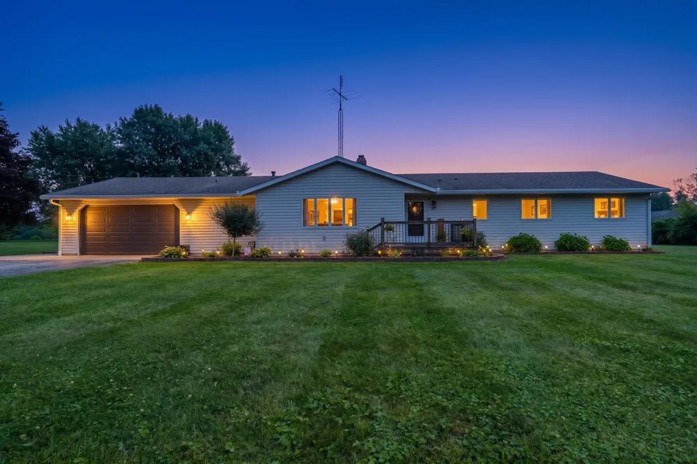 13639 S Three Oaks Road Chikaming Township, MI 49125