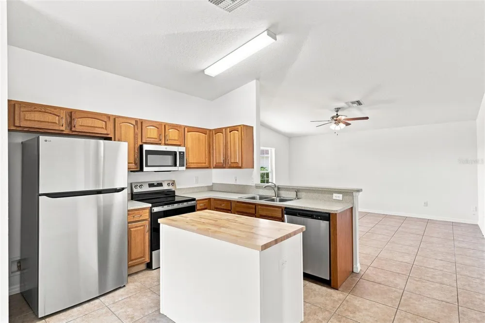 37150 HIGHLAND BLUFF CIRCLE Dade City, FL 33523