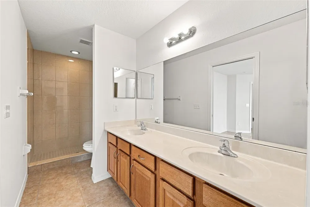 37150 HIGHLAND BLUFF CIRCLE Dade City, FL 33523