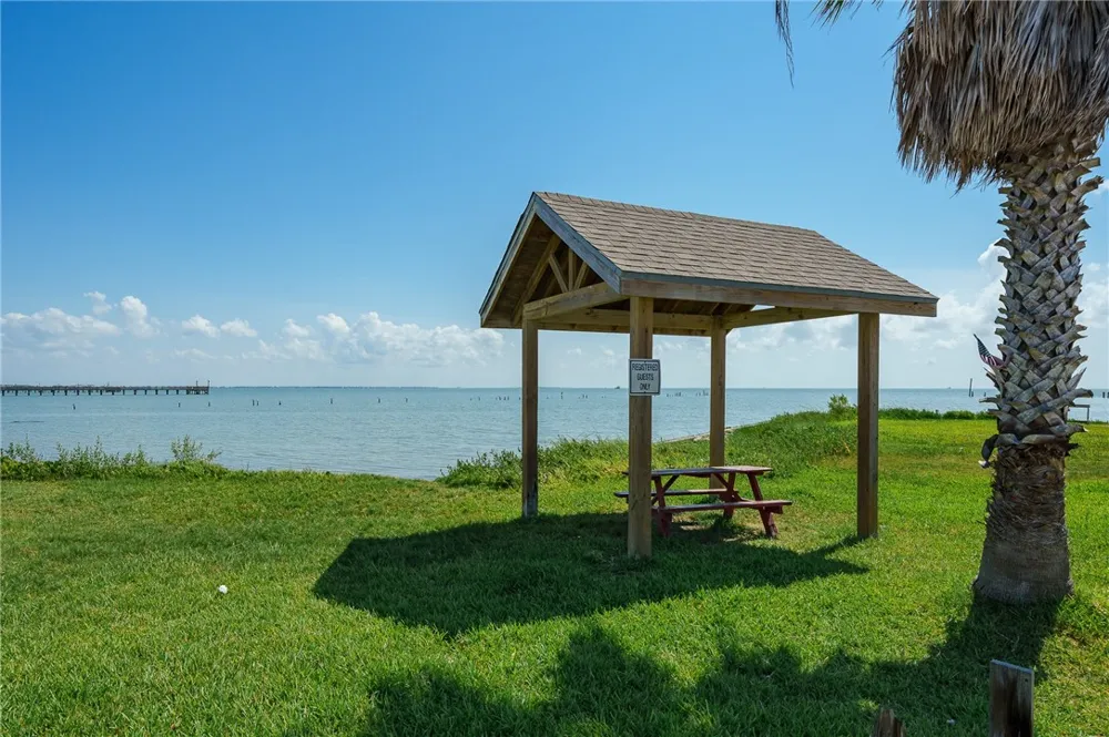 919 Fulton Beach #207 Fulton, TX 78382