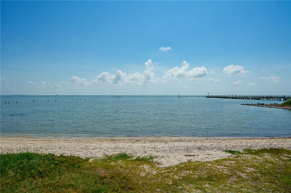 919 Fulton Beach #207 Fulton, TX 78382