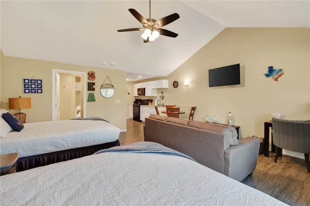 919 Fulton Beach #207 Fulton, TX 78382
