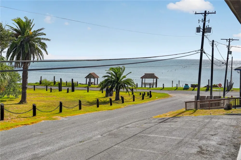 919 Fulton Beach #207 Fulton, TX 78382