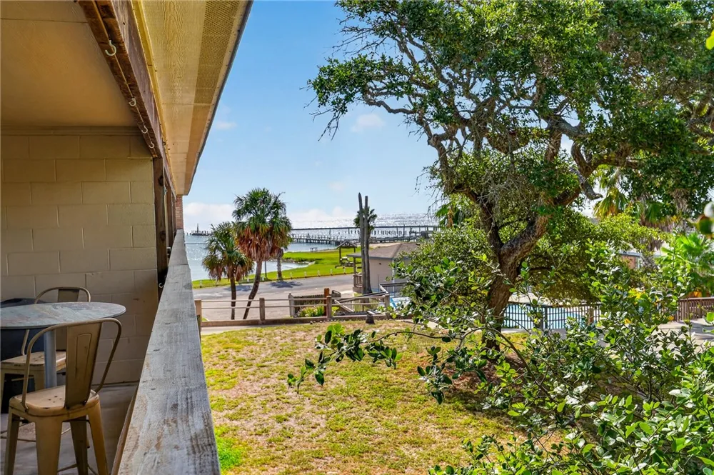 919 Fulton Beach #207 Fulton, TX 78382
