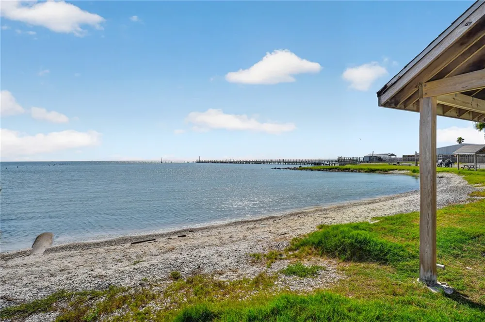919 Fulton Beach #207 Fulton, TX 78382
