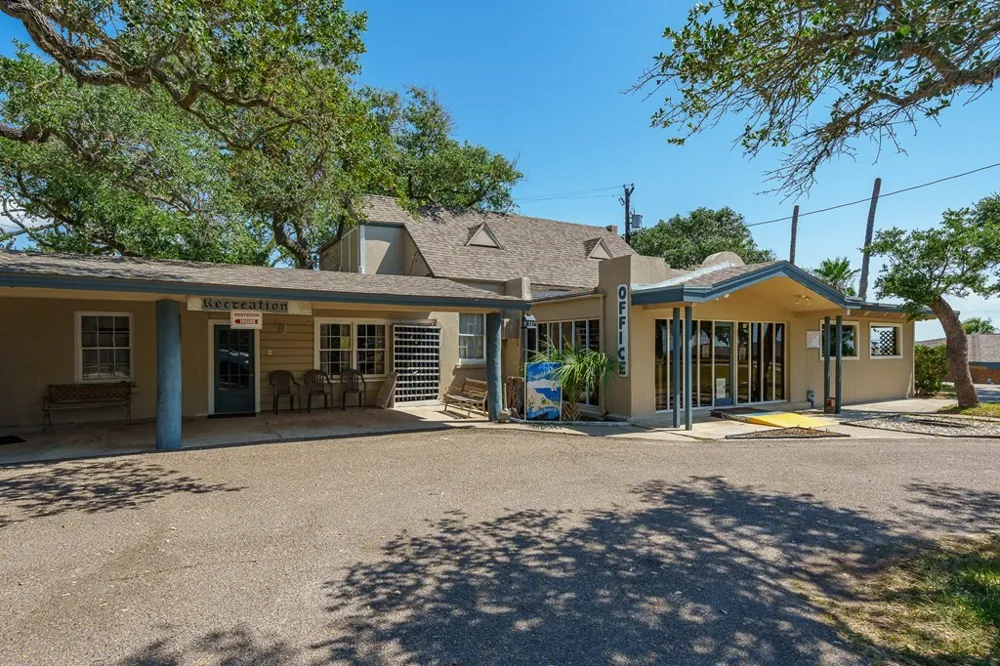 919 Fulton Beach #207 Fulton, TX 78382