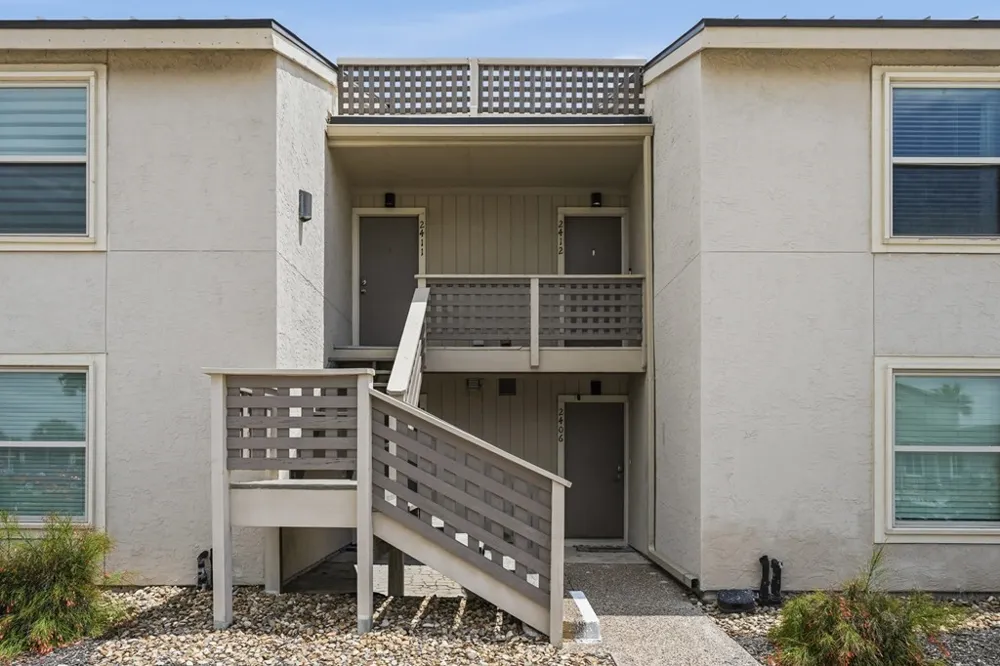 2412 Bayhouse Drive #2412 Rockport, TX 78382